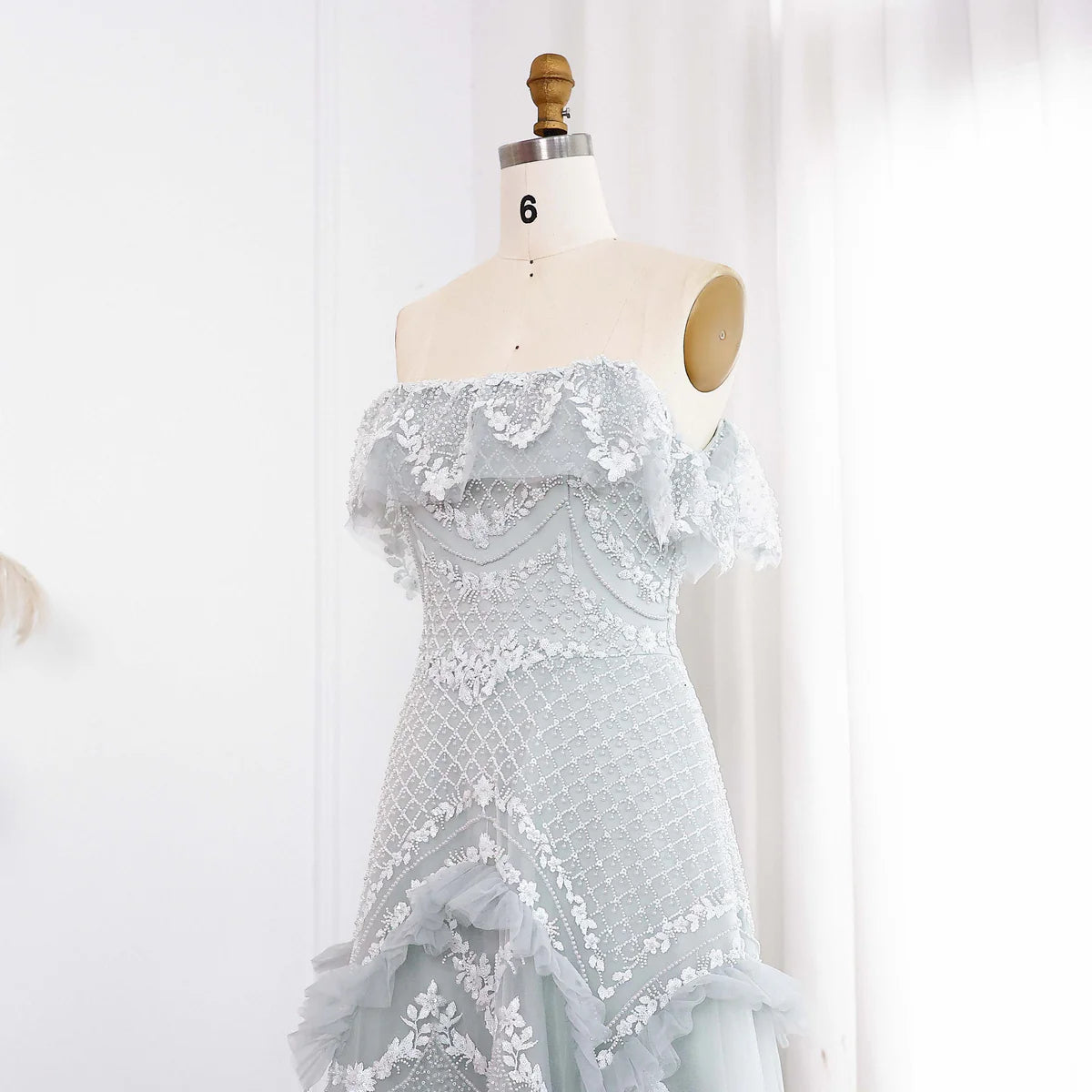 A classy evening dress without shoulders