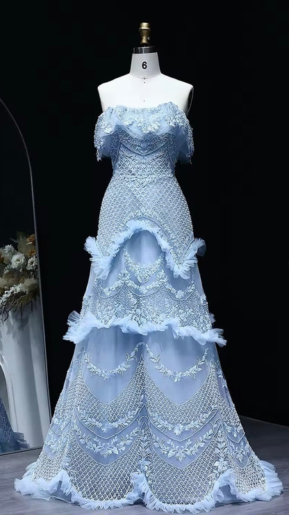 A classy evening dress without shoulders