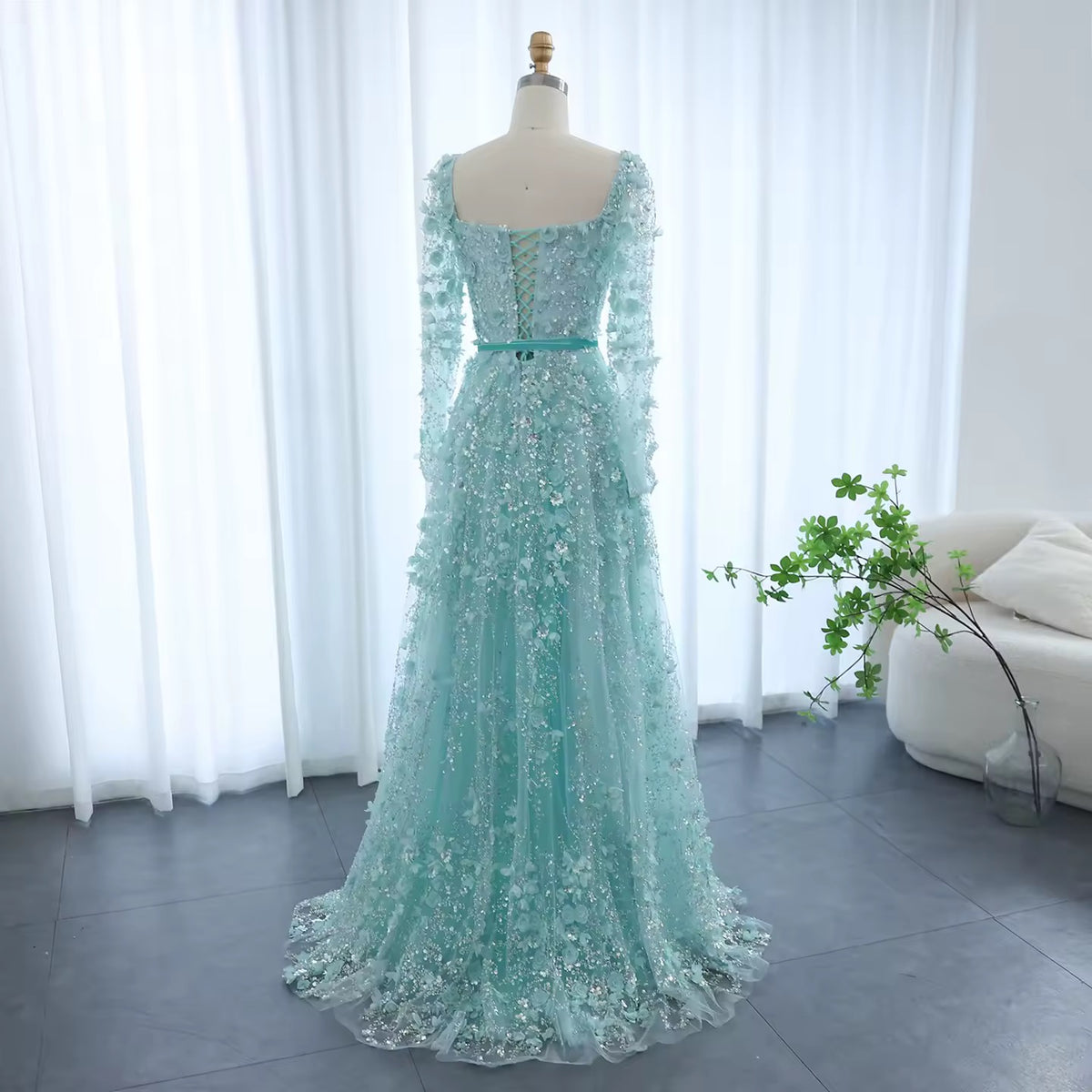 Luxury 3D Flower Long Sleeves Evening Dress