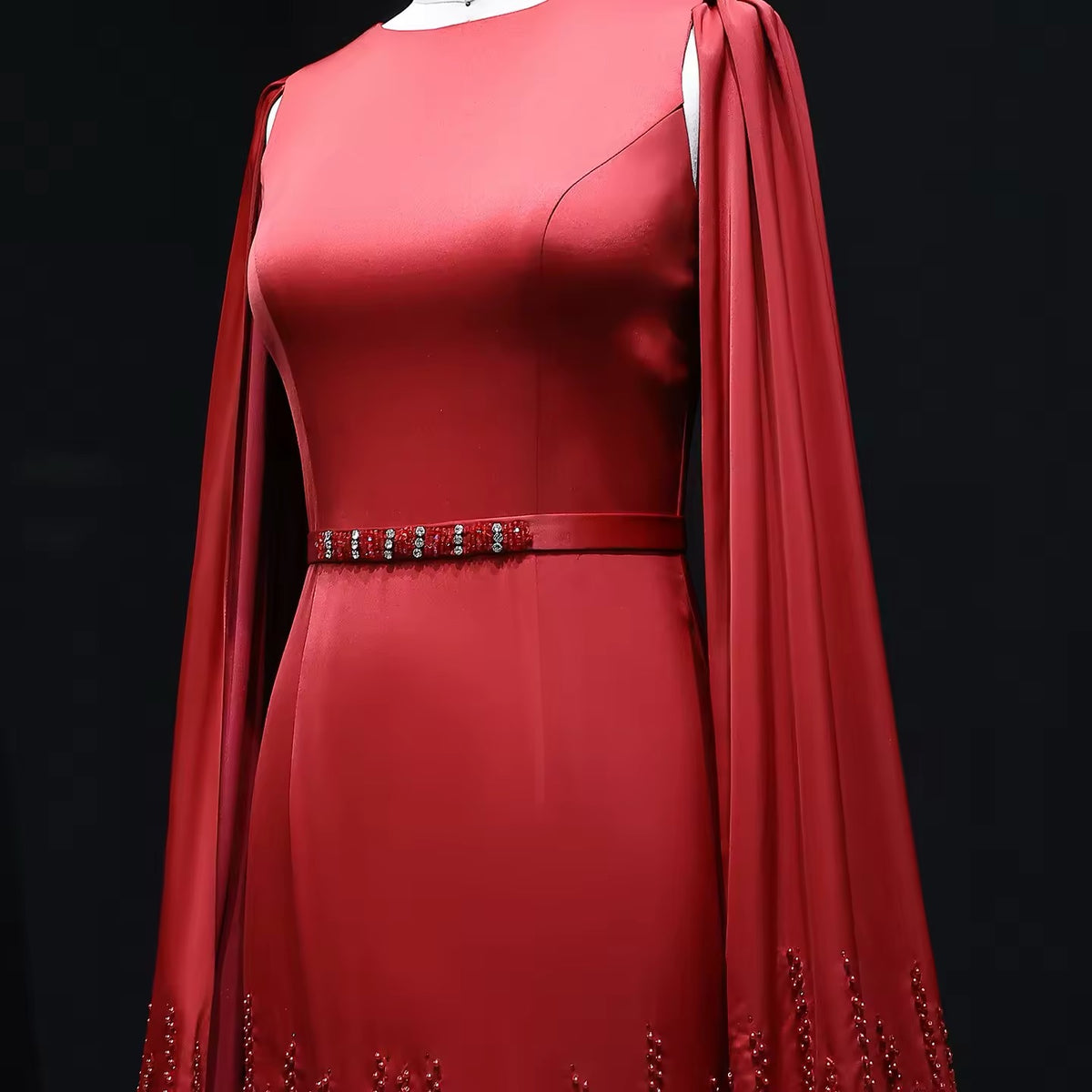 Luxury evening dress with long sleeves
