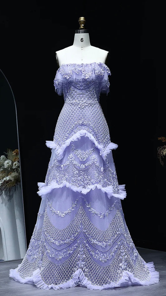 A classy evening dress without shoulders