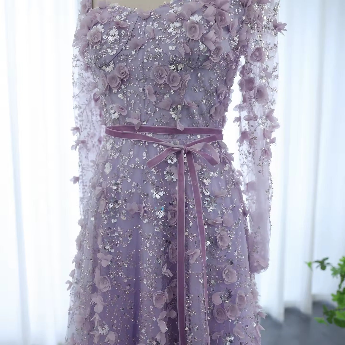 Luxury 3D Flower Long Sleeves Evening Dress