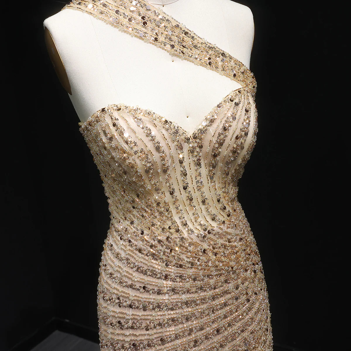 “Golden Flare” Gown Sculpted Sparkle with Luxe Beading